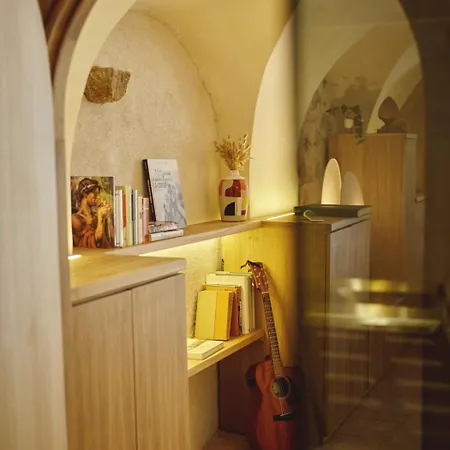 Appartement Hypercentre, Superbe Dans Ancienne écurie Du Xviiie Siècle Ajaccio (Corsica)