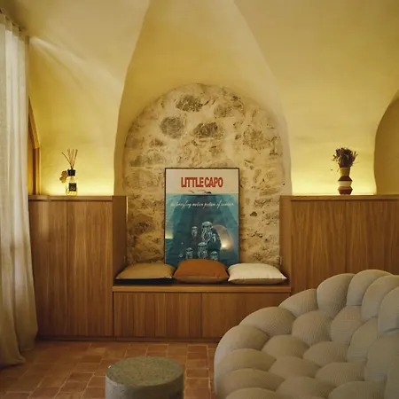 Hypercentre, Superbe Dans Ancienne Ecurie Du Xviiie Siecle Ajaccio (Corsica)