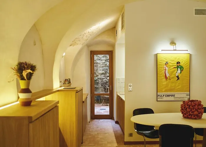 Hypercentre, Superbe Dans Ancienne Ecurie Du Xviiie Siecle Ajaccio (Corsica)